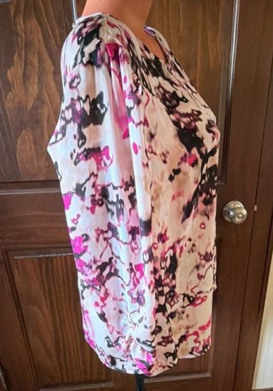 DKNY Women's Long Sleeve Crewneck Blouse in Pink, Black and White Abstract Print - Picture 10 of 10